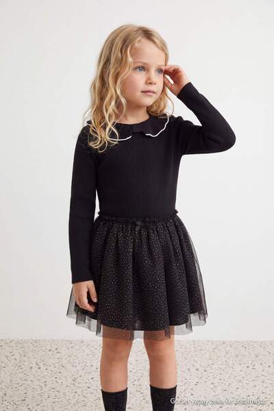 TRENDYOLKIDS Schwarzes Baby-Kragen-T-Shirt für Mädchen aus geripptem Strick T...