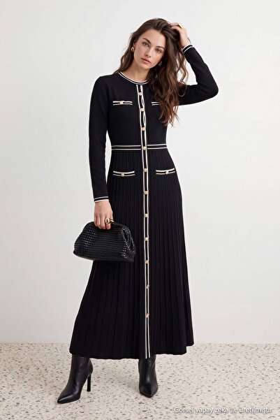 Trendyol Modest Μαύρο Χρώμα Μπλοκάρισμα Χρώματος Πλεκτό Φόρεμα Χιτζάμπ με Ανο...