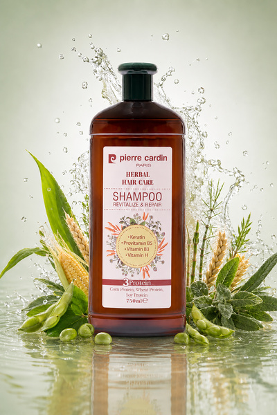 Pierre Cardin Herbal Onarıcı ve Canlandırıcı Etkili Bitkisel Şampuan 750 ML
