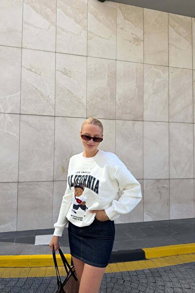 lizge giyim Crew Neck Sweatshirt with Embroidery Detail