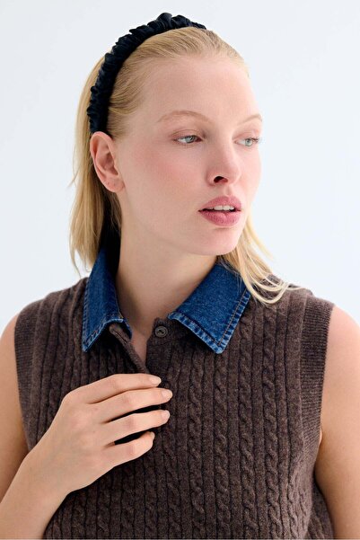 Silk and Cashmere Siyah Anabel Saf İpek Büzgülü Taç