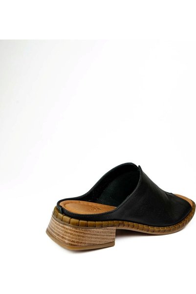Moda Arena 22 Leather Women's Slippers
