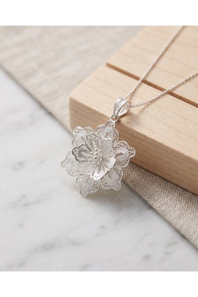 Arvenia Silver Hacimli Katmanlı Çiçek Motifli Büyük Telkari Kadın 925 Ayar Gü...