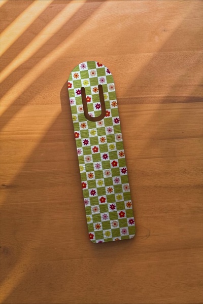 Cool Stuff Studio Flower and Green Checker Pattern Silver Metal Bookmark