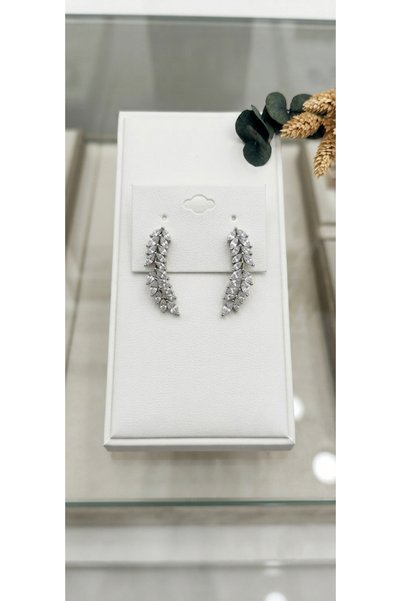 Casa Shop Γυναικεία ασημένια σκουλαρίκια με διαφανείς πέτρες και κομψό σχέδιο...