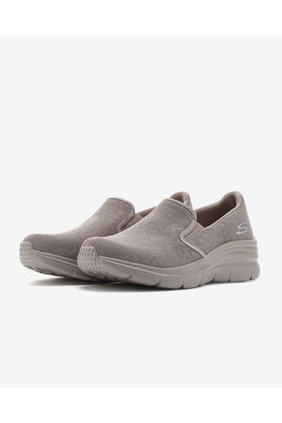 SKECHERS حذاء رياضي نسائي كاجوال من Fashion Fit 896293TK باللون البيج