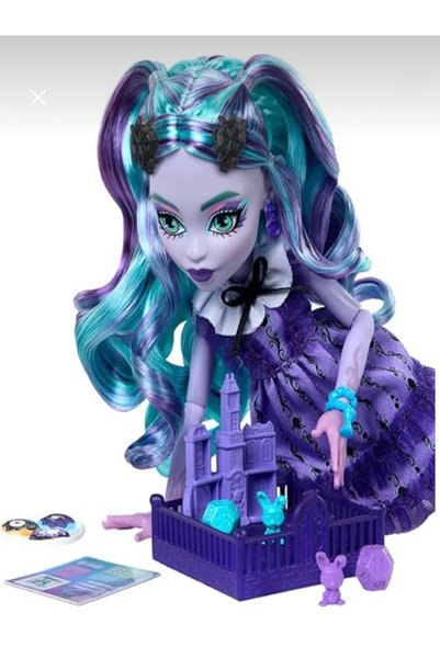 MONSTER HIGH Fearbook Twyla Bebek ve Aksesuarları