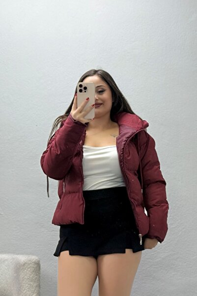 BELENDİR معطف نسائي قابل للنفخ بغطاء للرأس بلون البرقوق
