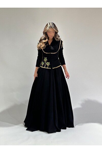 SKY dresses فستان مطرز يدوي اليوم الوطني