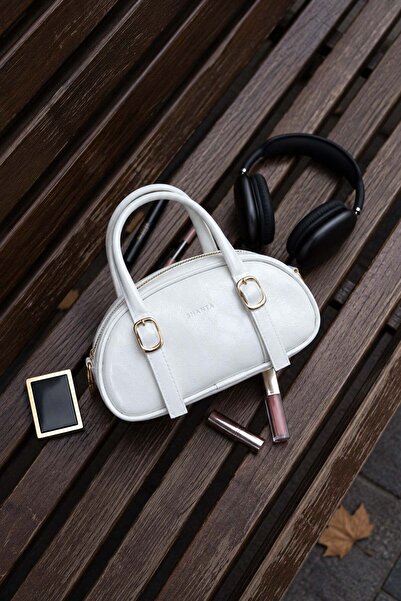 Shanta White Wrinkled Patent Leather D62 Gold Buckle Oval Design Large Intern...
