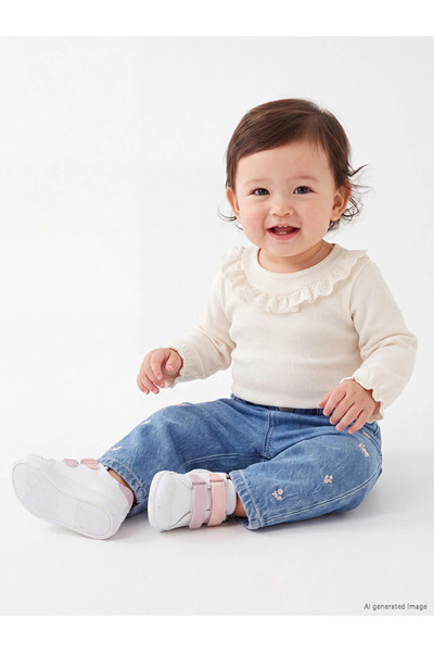 LC Waikiki Mavi Beli Lastikli Nakışlı Kız Bebek Jean Pantolon