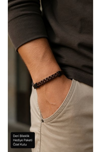 HER ŞEY NOTA www.herseynota.com Dorvani Chestbraid Brown Leather Men's Bracel...
