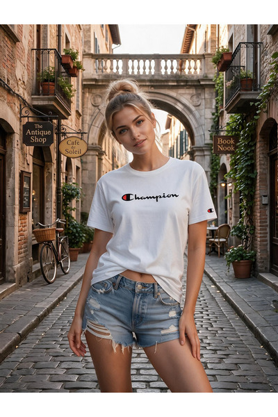 Free Tarz Λευκό T-Shirt Champion με στρογγυλή λαιμόκοψη