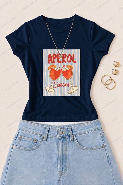SVART WEAR تي شيرت نسائي ضيق من القطن الليكرا مطبوع عليه Aperol Season - أزرق...