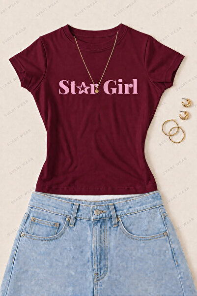 SVART WEAR تي شيرت نسائي ضيق من القطن الليكرا مطبوع عليه نص باللون الوردي من ...