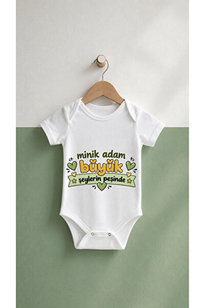 Minik Adam Büyük Şeylerin Peşinde Yazılı Erkek Bebek Body Eğlenceli Baskılı Kısa Kollu Yenidoğan Zıbın