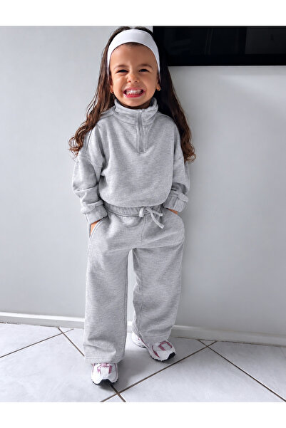 Machetta Unisex Relaxed Fit Half-Zip Top - Sweatpants Bottom Top Set