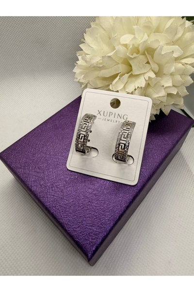XUPING JEWELRY أقراط فولاذية على شكل متاهة مرصعة بحجر الزركون