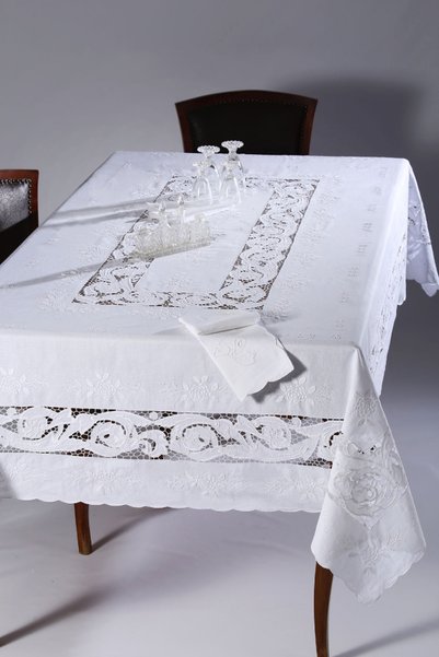 Silk Fashion Χειροποίητο τραπεζομάντιλο 9895 (170εκ x 220εκ)