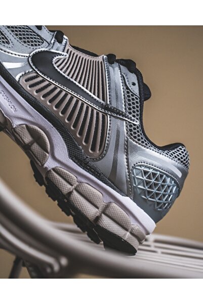 Nike Zoom Vomero 5 Metallic Silver College Erkek Gri Spor Ayakkabı-FJ4145-007-Tanem Sport