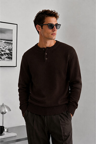 SERABLANKA Men's Standard Fit Buttoned Crew Neck Knit Sweater