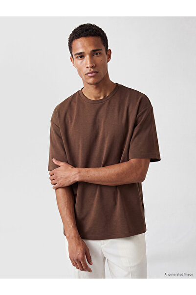 LC Waikiki I Relaxed Fit Flowy Fabric T-Shirt from Freezen Store /04