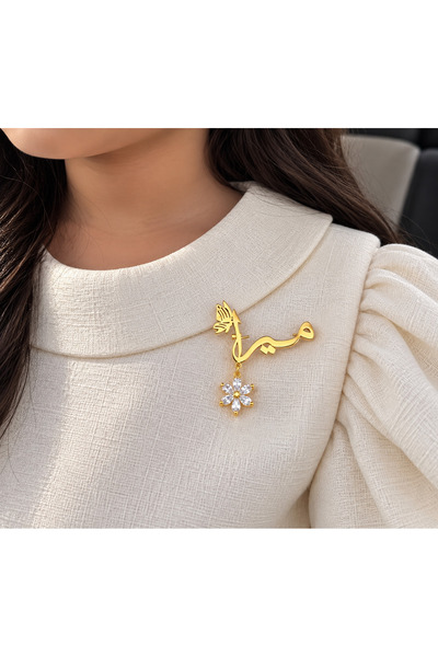 OEMS ✨   Brooch with the Name Mira in a Luxurious Feminine Design