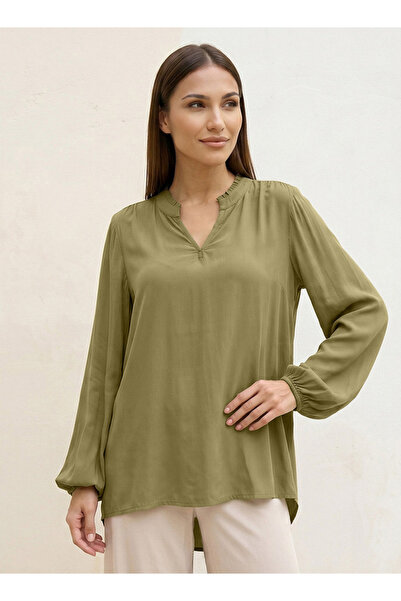 FAV V NECK WOVEN TOP