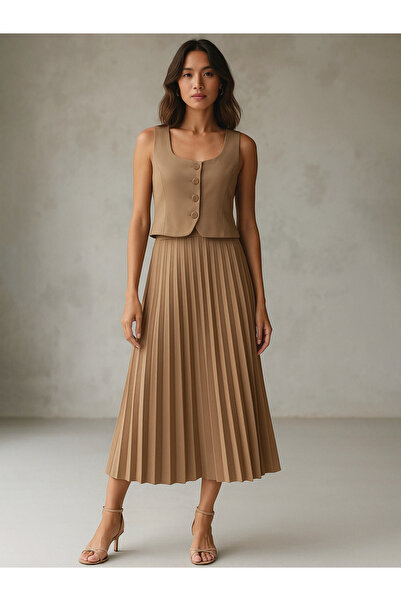 Sassafras By Styli Dark Beige Sleeveless Waistcoat With Midi Skirt