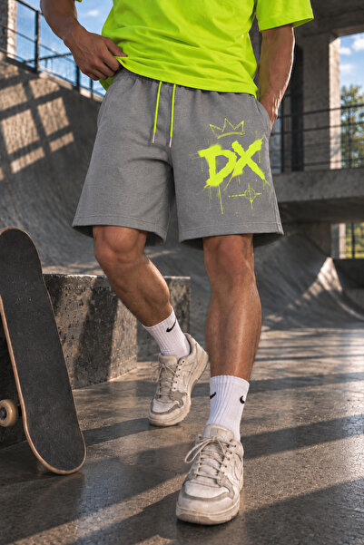 DAXİS Sportwear Company MUŠKE KRATKE PANTALONE SA NEONSKIŠTOM ŠTAMPOM, OPUŠTE...