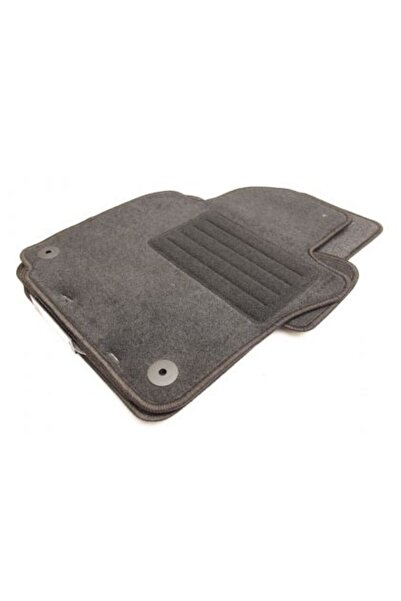 PETEX Πατάκια δαπέδου για Vw Golf 5 / 6 / Jetta (2005-2011) - 4 τεμάχια.