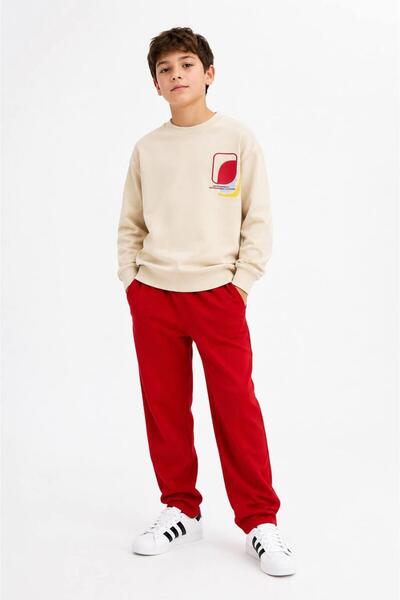 Erkek Çocuk Ekru Sweatshirt & Kırmızı Pantolon Takım