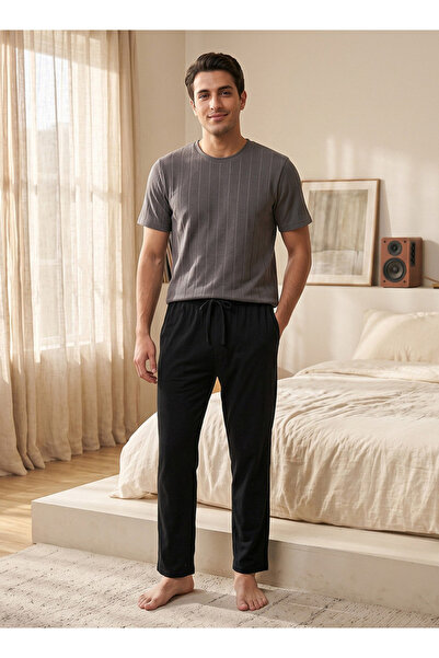 FAV Textured T-shirt & Pyjama Set