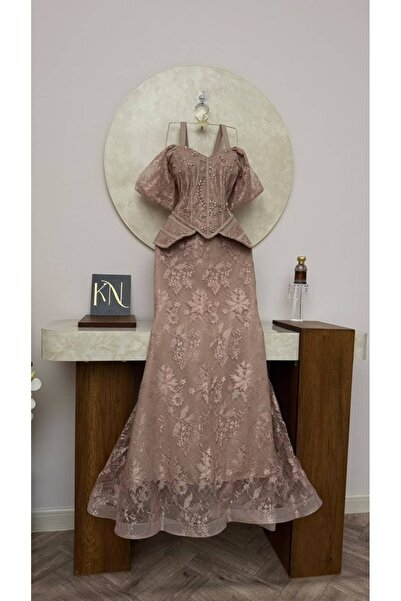 NALA FASHION فستان سهرة فاخر بتصميم ملكي راقي