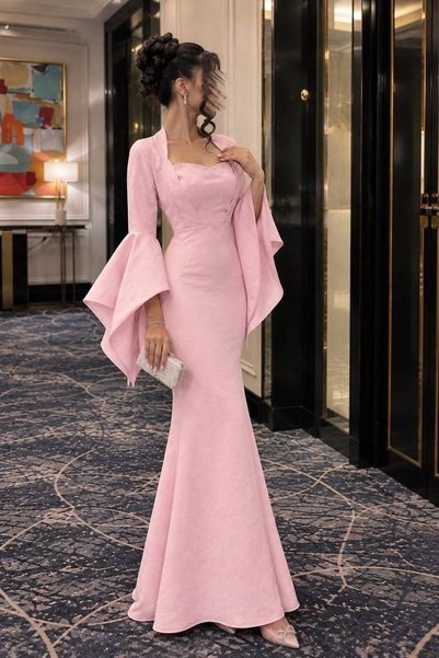 MILANORA Soft Pink Evening Dress with Elegant Flare and Luxurious Flare Sleeves