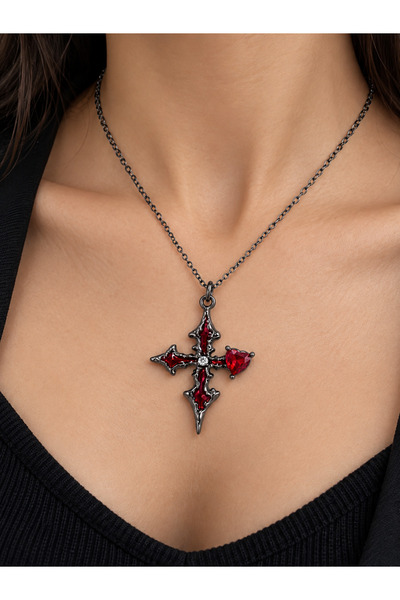 HER ŞEY NOTA www.herseynota.com Stylish and Eye-Catching Necklace with Red He...