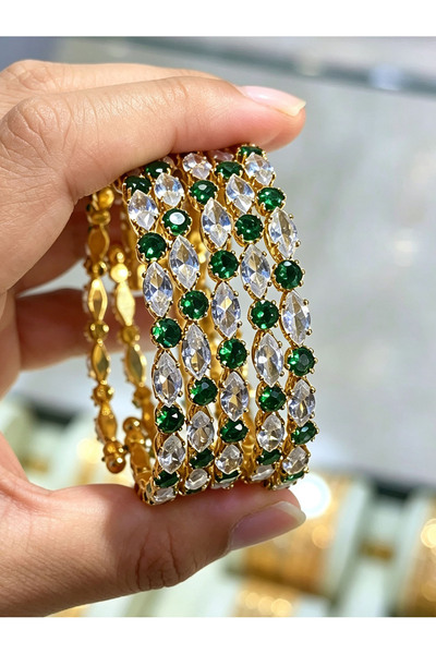 ALZAHR Women's Emerald-Style Bracelet (1 pc) – A magnificent bracelet perfect...