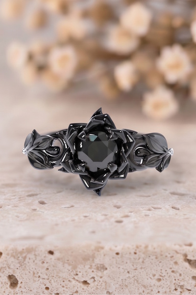 My Diamond Siyah Pırlantalı Sarmaşık Yapraklı Tektaş Yüzük