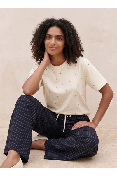 FAV Youth T-shirt with Embellished Design