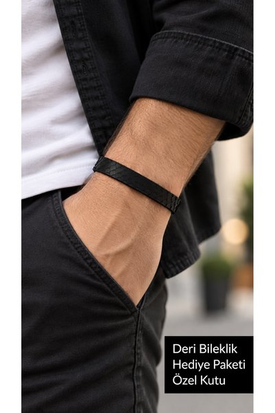 HER ŞEY NOTA www.herseynota.com Jervano Blackpanel Black Leather Men's Bracel...