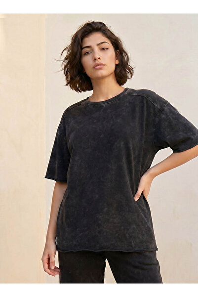 FAV Youth Cotton T-shirt with Textured Design