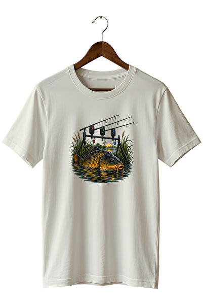 The Baski Widi Collection Sazan Balıkçırıστ Μπλουζάκι με στάμπα Unisex – Κοντ...