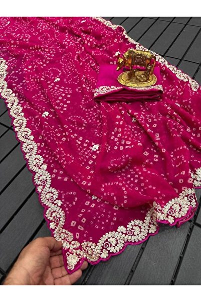MYSMAR Magenta Bandhani Georgette Saree with Embroidered Scalloped Border - K...