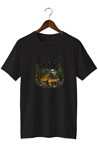 The Baski Widi Collection Sazan Balıkçırıστ Μπλουζάκι με στάμπα Unisex – Κοντ...