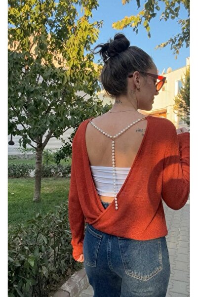 Ali Butik Kırmızı Sırt Dekolteli İnci Detaylı Triko