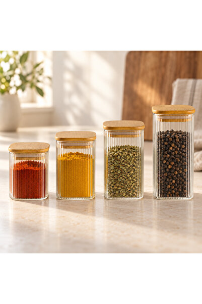 Queen’s Kitchen مجموعة من 4 برطمانات توابل زجاجية مربعة الشكل بغطاء من الخيزر...