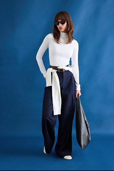 Touché Privé Turtleneck Long Sleeve Body