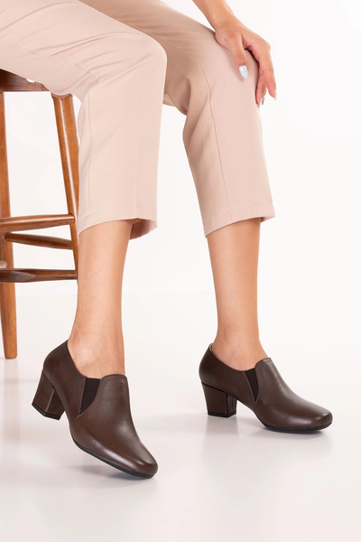 Gondol Genuine Leather Classic Medium Heeled Shoes Vdt.62 Brown