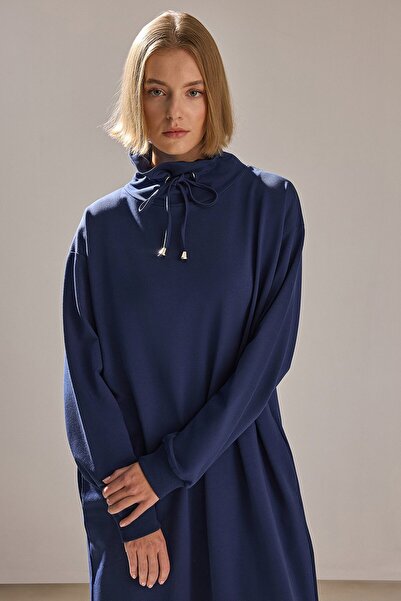 Touché Privé Straight Neckline Knitted Dress