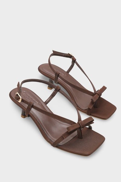 Capone Outfitters Дамски сандали с дантела, сатен, средно висок ток и квадрат...